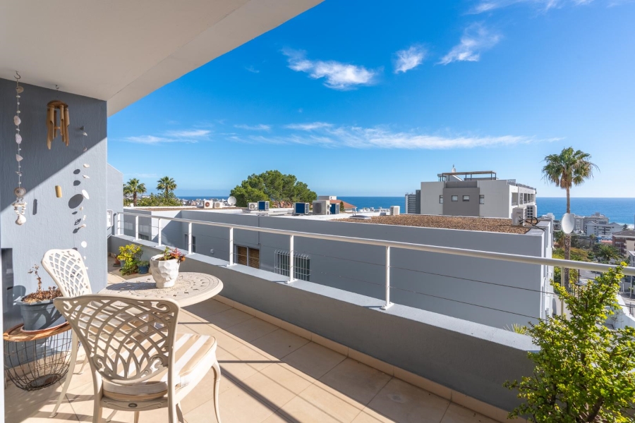 3 Bedroom Property for Sale in Sea Point Western Cape